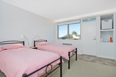 Peterborough House & Motel - Accommodation Perth 2