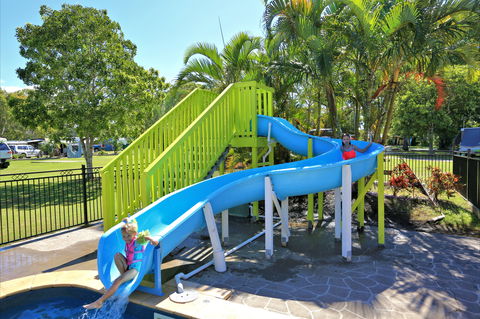 Poona Palms Holiday Park - Accommodation Perth 2