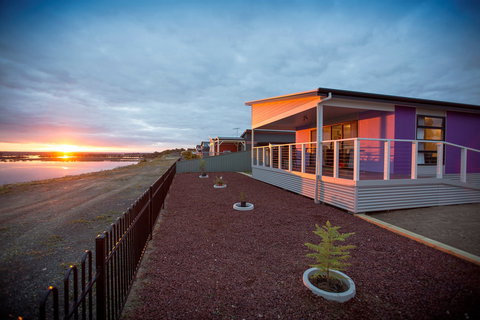 Rivers Edge Caravan Park - Accommodation Perth 0
