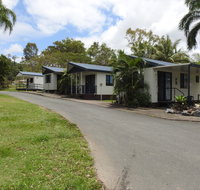 Tropicana Caravan Park Sarina - Accommodation Perth