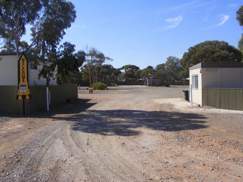 Woomera Traveller's Village And Caravan Park - Perth Resorts 1