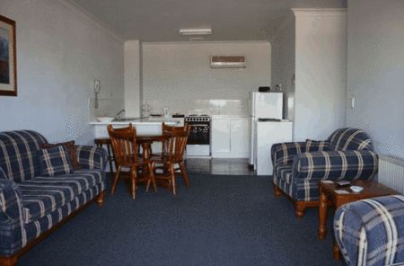 New England Motor Inn - Accommodation Perth 3
