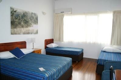 Diggers Tavern - Accommodation Perth 3