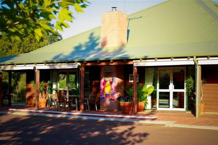 Meadowbrooke Estate - Accommodation Perth 4