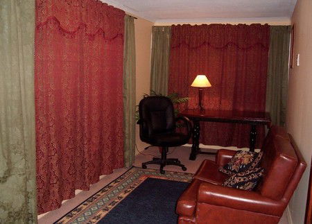 Golden Hearth Cottages - Accommodation Perth 3