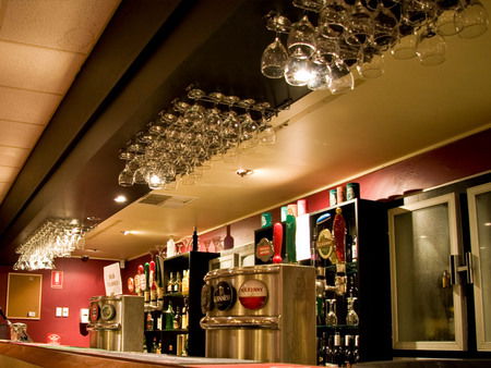 The Bull And Bush Tavern - Accommodation Perth 4