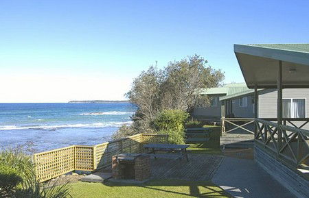 Berrara Beach Holiday Chalets - Accommodation Perth 0