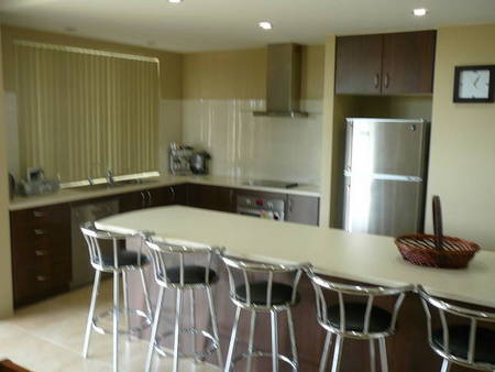 Parakeet Retreat - Accommodation Perth 2
