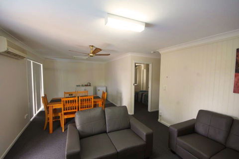 Coffs Shearwater Motel - Perth Resorts 5
