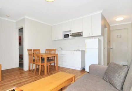 Comfort Inn Crest Mandurah Motel & Apartments - Accommodation Perth 3