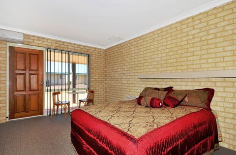 Drakesbrook Hotel Motel - Accommodation Perth 0
