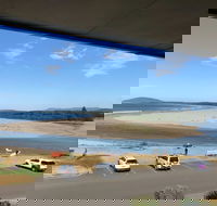 Beachfront Apartment - Accommodation Perth