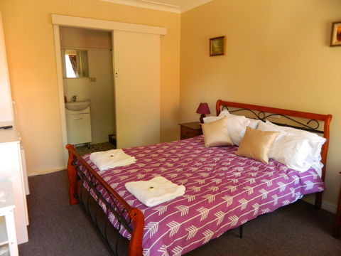 Beaufort House - Accommodation Perth 0