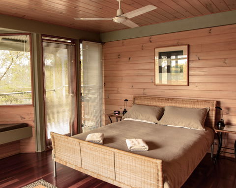 Bombah Point Eco Cottages - Accommodation Perth 2