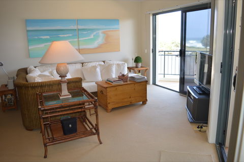 Breakers 1 / 5 At Yamba - Accommodation Perth 0
