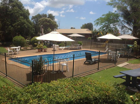 Bundaberg East Cabin And Tourist Park - Accommodation Perth 0