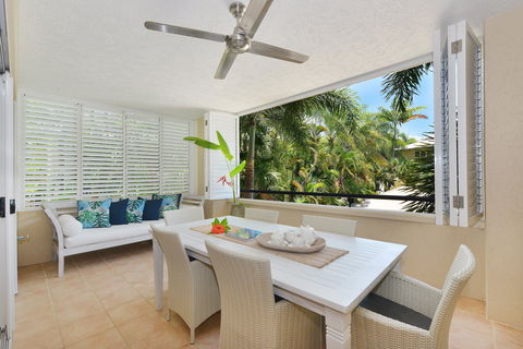 Cayman Villas Port Douglas - Accommodation Perth 2