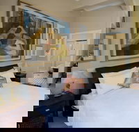 Chalet Guesthouse and Studio - Perth Resorts