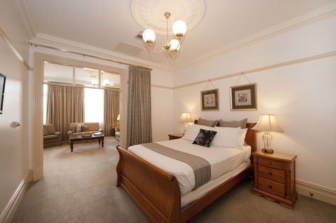 Cobb & Co Court Boutique Hotel - Accommodation Perth 0