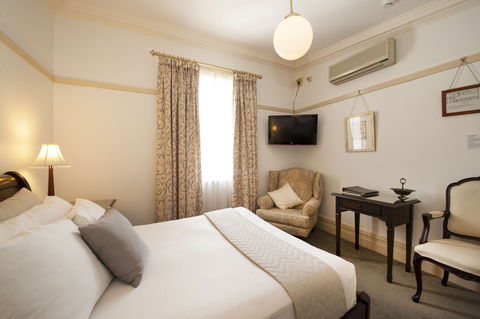 Cobb & Co Court Boutique Hotel - Accommodation Perth 2