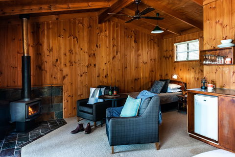 Granite Belt Retreat - Accommodation Perth 2