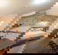Highlander Motor Inn and Apartments - Accommodation Perth