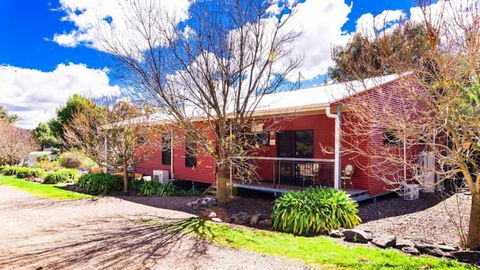 Hillview Farmstay - Accommodation Perth 0