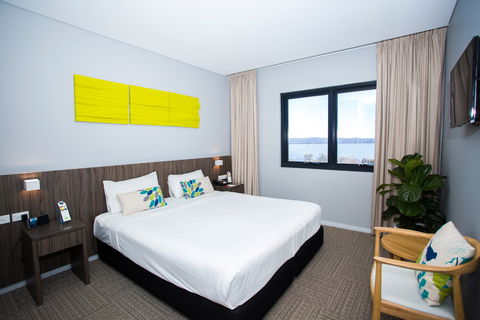Ibis Styles The Entrance - Accommodation Perth 2