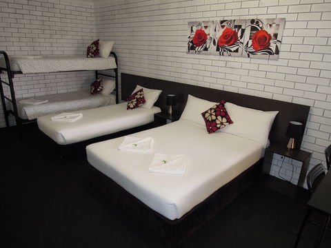 Jackaroo Apartments - Motel - Perth Resorts 2