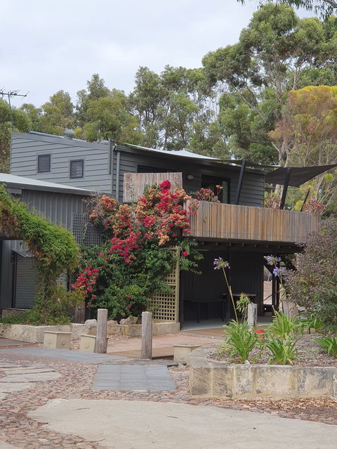 La Cabane Retreat - Accommodation Perth 0