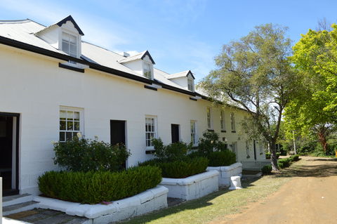 Lythgo's Row Colonial Cottages - Accommodation Perth 1