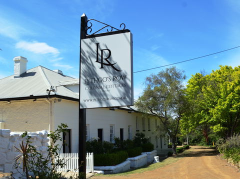 Lythgo's Row Colonial Cottages - Accommodation Perth 2