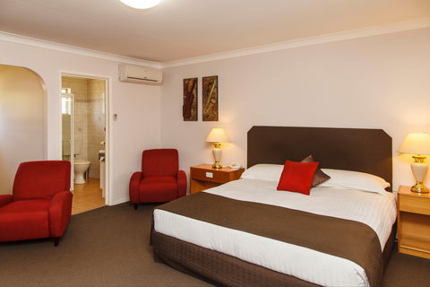 McNevins Maryborough Motel - Perth Resorts 2