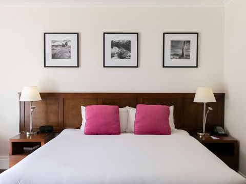 Mercure Canberra - Accommodation Perth 1