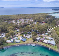Metta at Myola Stylish Cedar Beach House