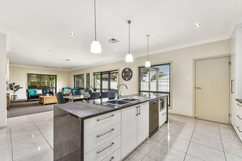 Mount Gambier Apartments - Accommodation On Lansell 1 - Accommodation Perth 1