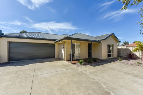 Mount Gambier Apartments - City Fringe Apartment B - Accommodation Perth 0