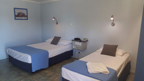 Queens Beach Hotel - Perth Resorts 0