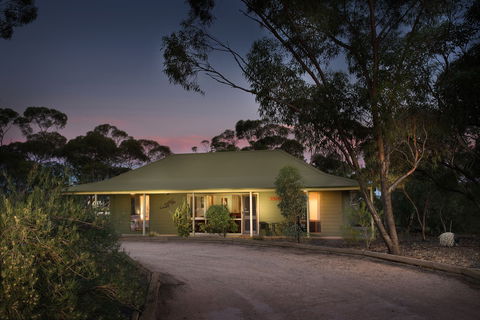 Riverbush Cottages - Accommodation Perth 0