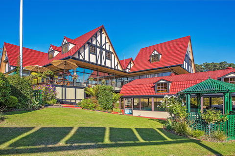 Village Family Motor Inn - Accommodation Perth 0