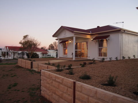 1837 Barossa Luxury Vineyard Cottages - Accommodation Perth 2