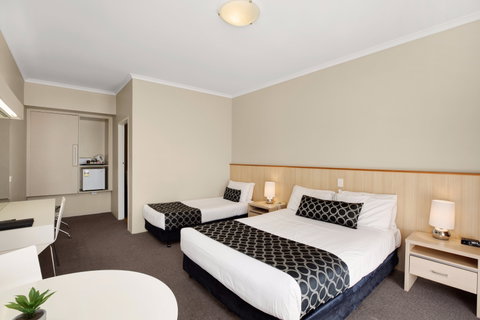 Adelaide Road Motor Lodge - Accommodation Perth 0