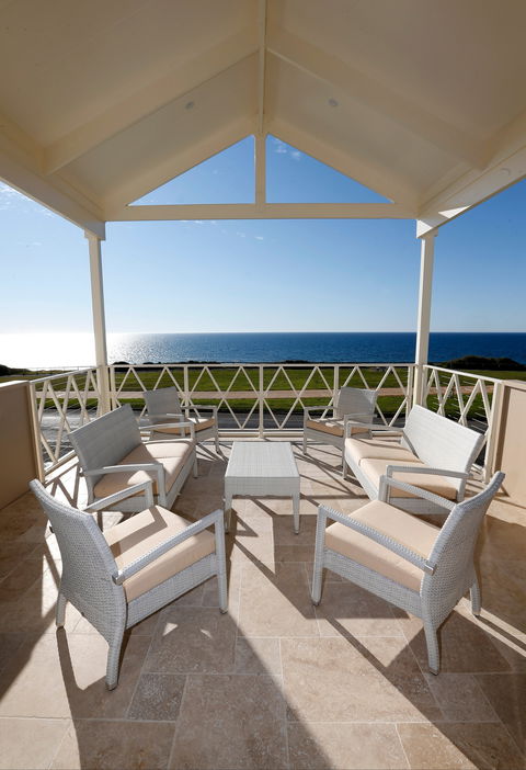 Aldinga Beach Getaways - Perth Resorts 1