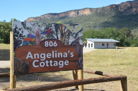 Angelina's Cottage - Capertee Valley - Accommodation Perth 0
