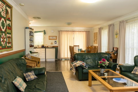 Arcadia House - Perth Resorts 2