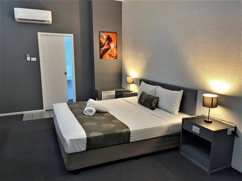 Archer Park Motel - Accommodation Perth 0
