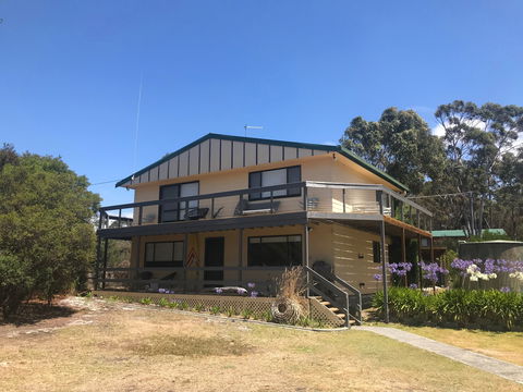 Barefoot Beach House - Perth Resorts 1