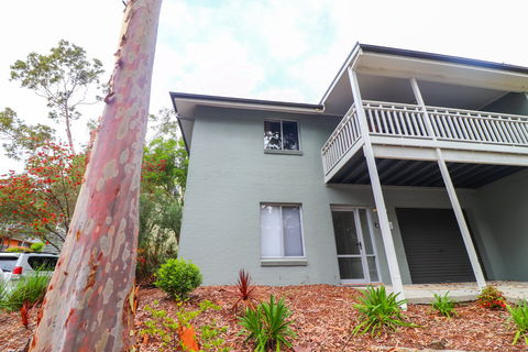 Blackbutt Family Loft Townhouse - Accommodation Perth 0