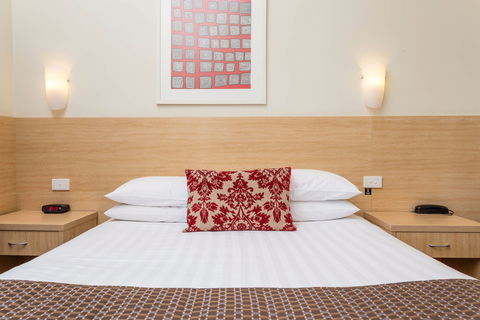 Club Motel And Apartments - Accommodation Perth 0