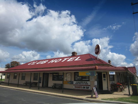 Club Hotel Emmaville - Accommodation Perth 0